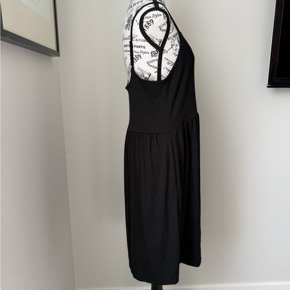 Old Navy Black Mini Dress - Picture 2 of 3